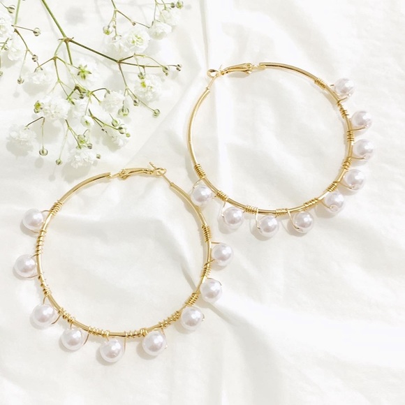 Jewelry - NEW | PEARL HOOP EARRINGS